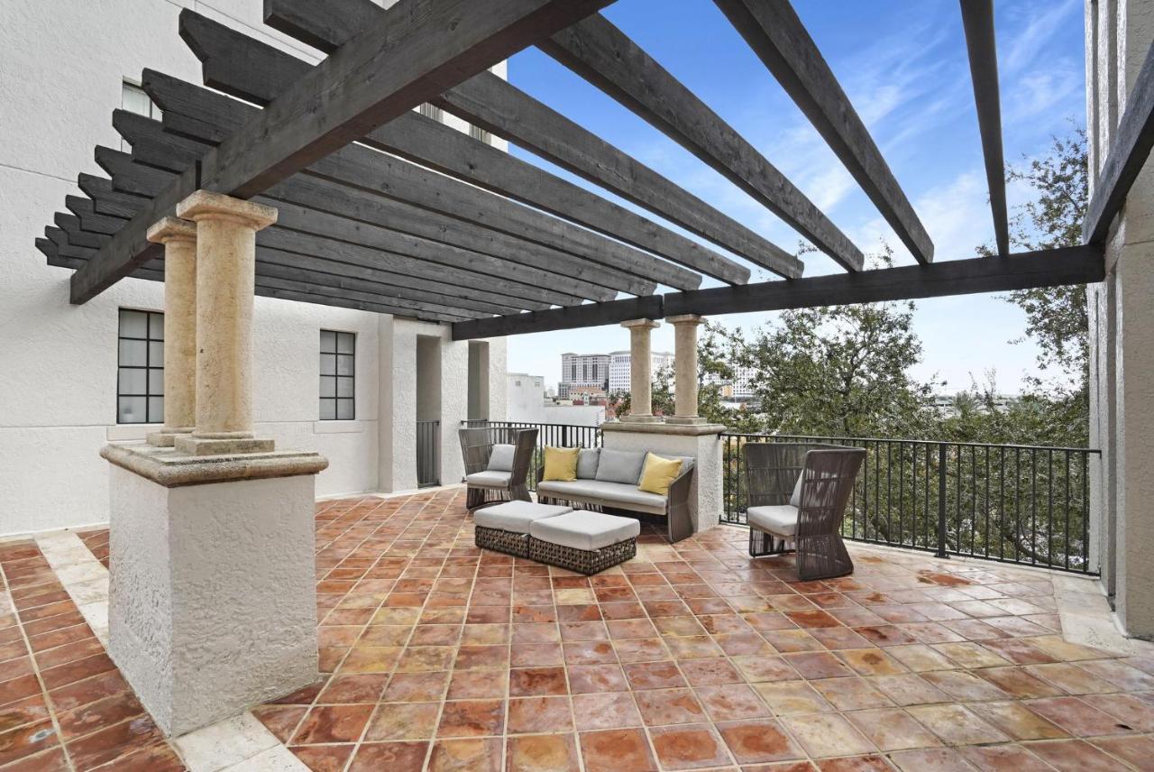 Dharma Home Suites Coral Gables At Gables Grand Plaza Miami Zewnętrze zdjęcie