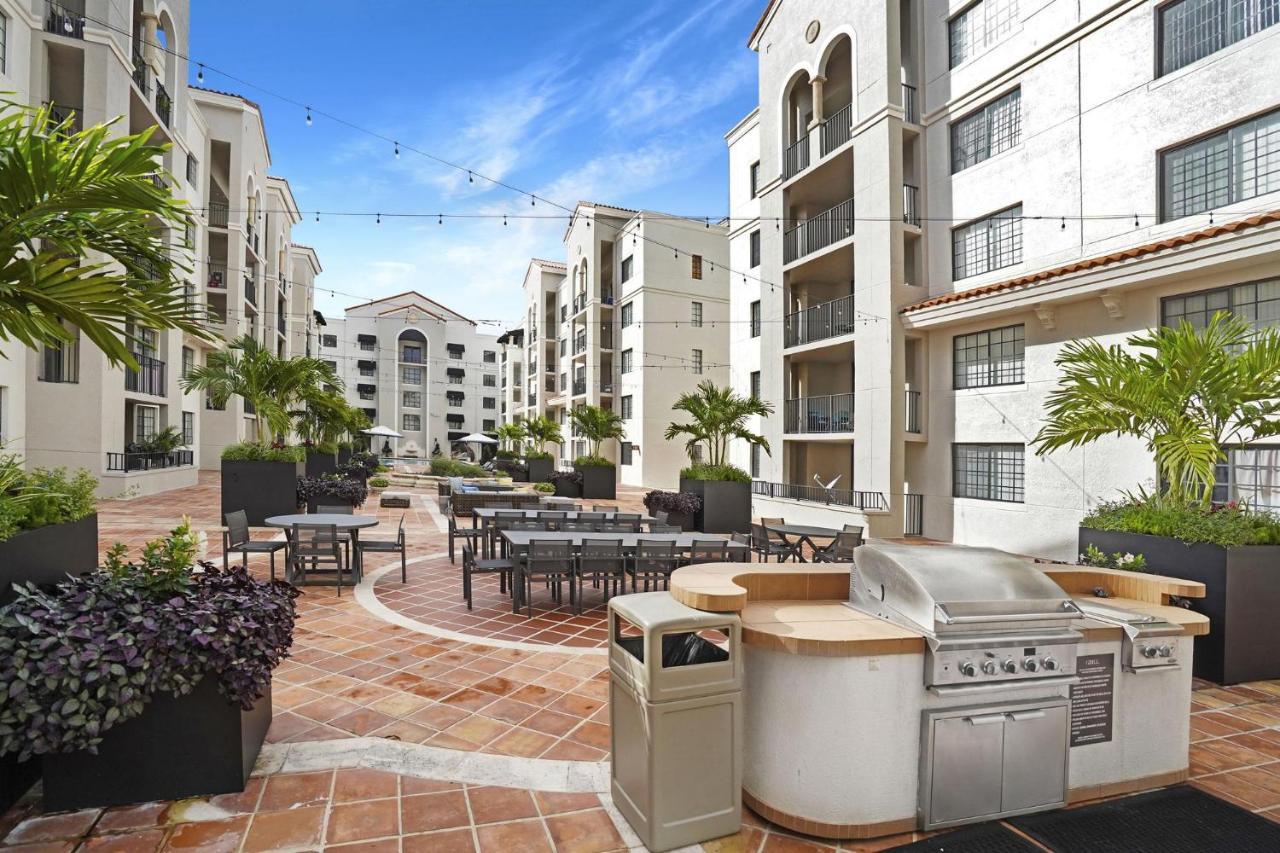 Dharma Home Suites Coral Gables At Gables Grand Plaza Miami Zewnętrze zdjęcie