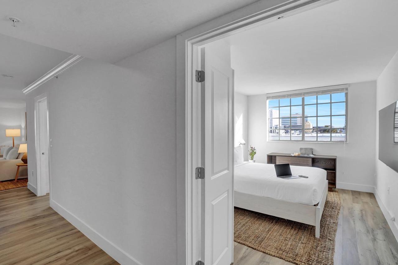 Dharma Home Suites Coral Gables At Gables Grand Plaza Miami Zewnętrze zdjęcie