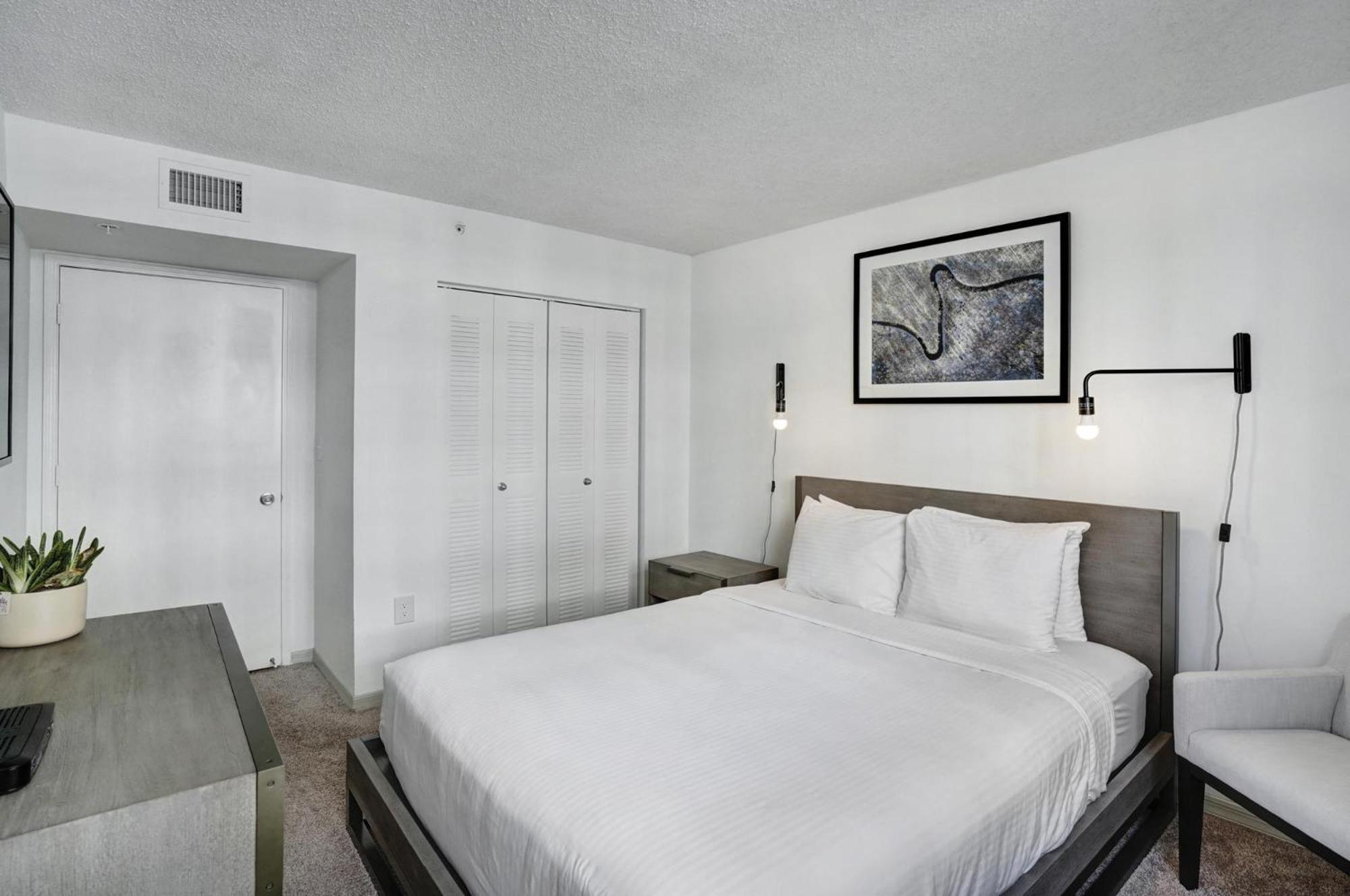 Dharma Home Suites Coral Gables At Gables Grand Plaza Miami Pokój zdjęcie