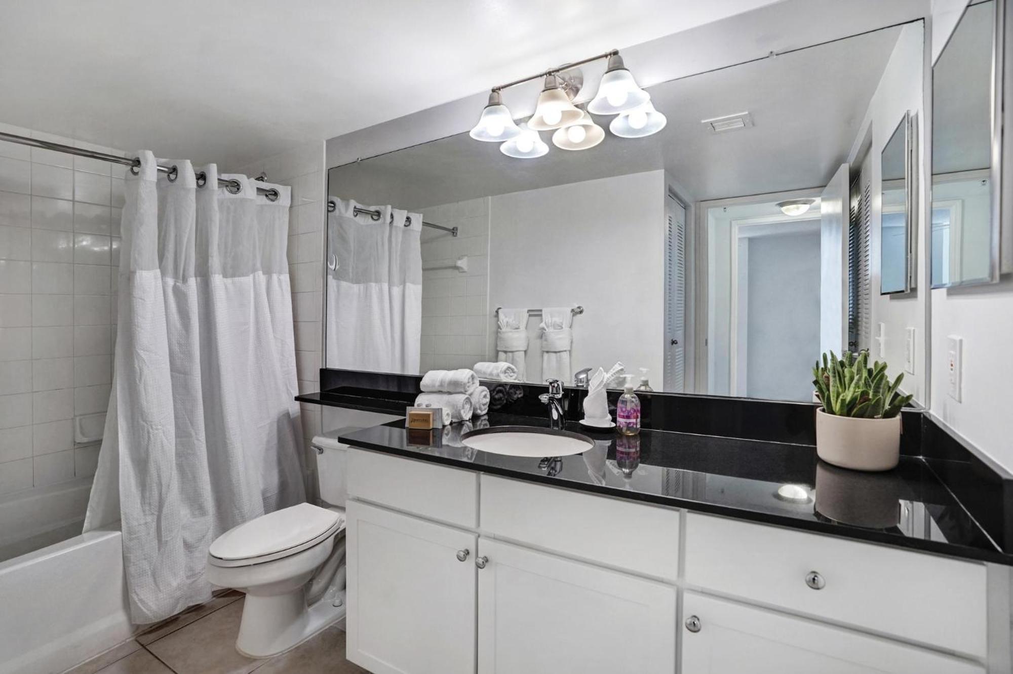 Dharma Home Suites Coral Gables At Gables Grand Plaza Miami Pokój zdjęcie