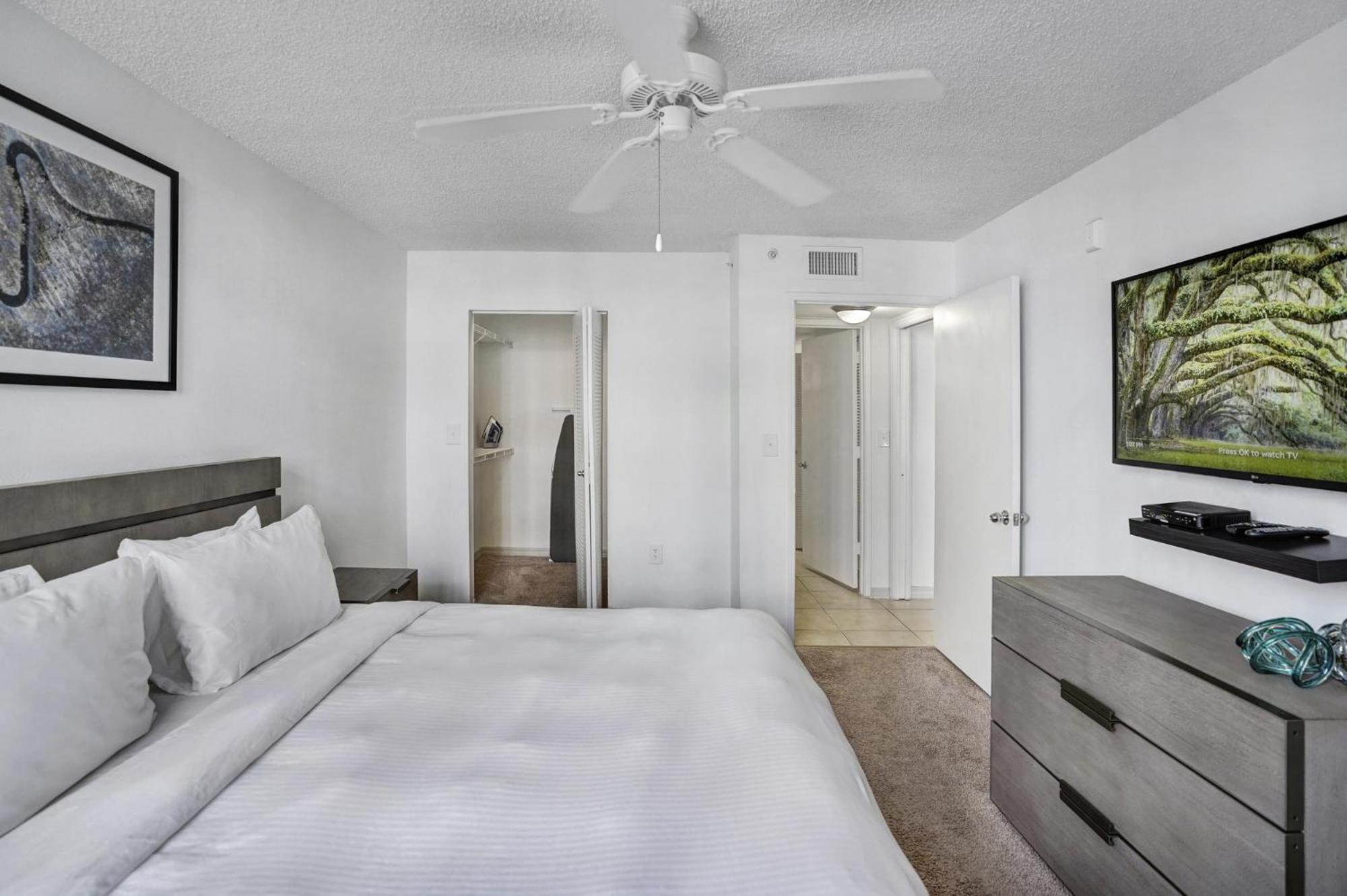 Dharma Home Suites Coral Gables At Gables Grand Plaza Miami Pokój zdjęcie