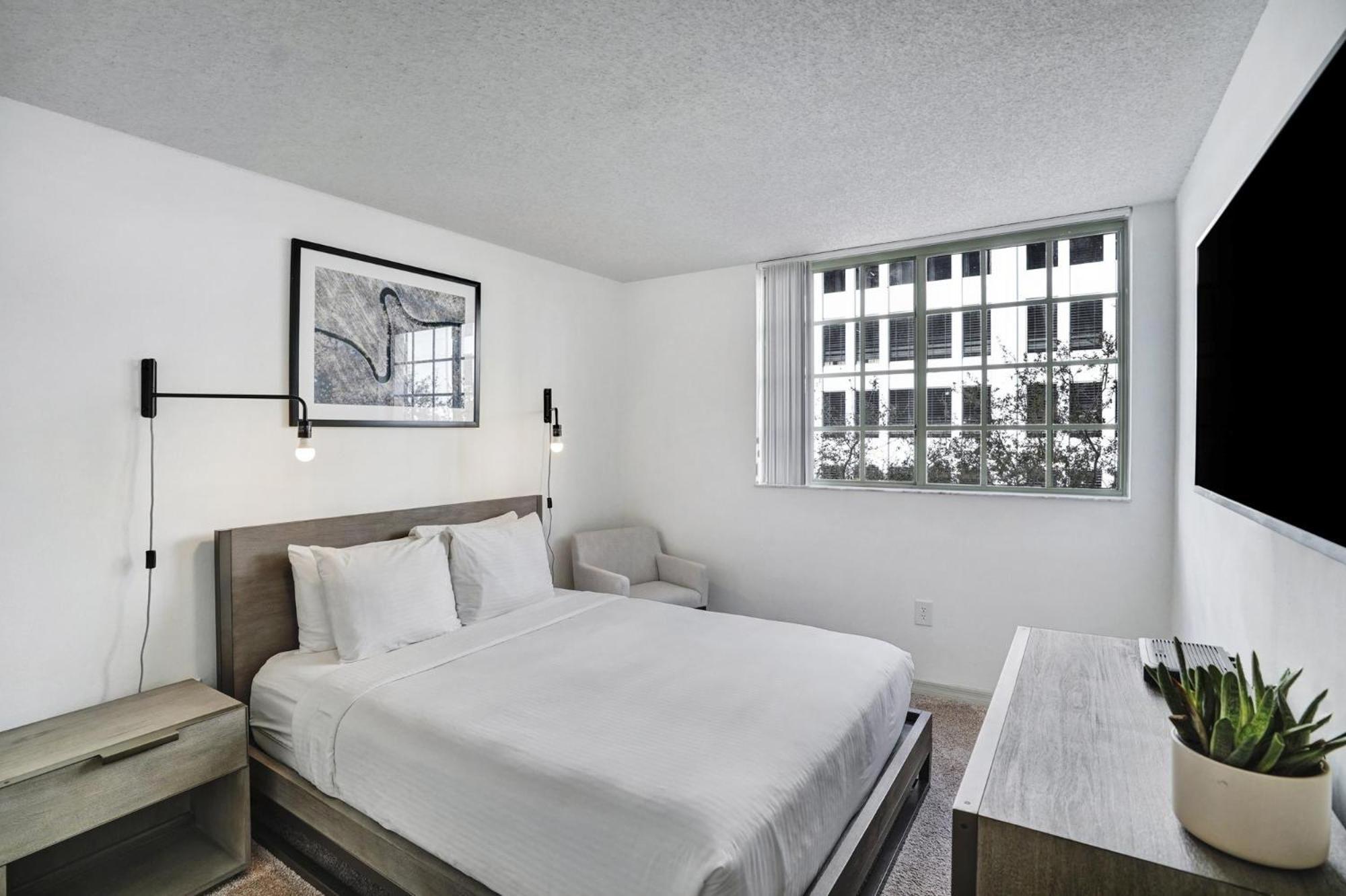 Dharma Home Suites Coral Gables At Gables Grand Plaza Miami Pokój zdjęcie