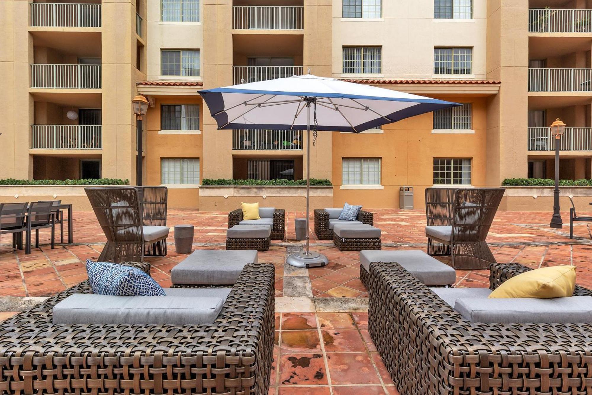 Dharma Home Suites Coral Gables At Gables Grand Plaza Miami Pokój zdjęcie