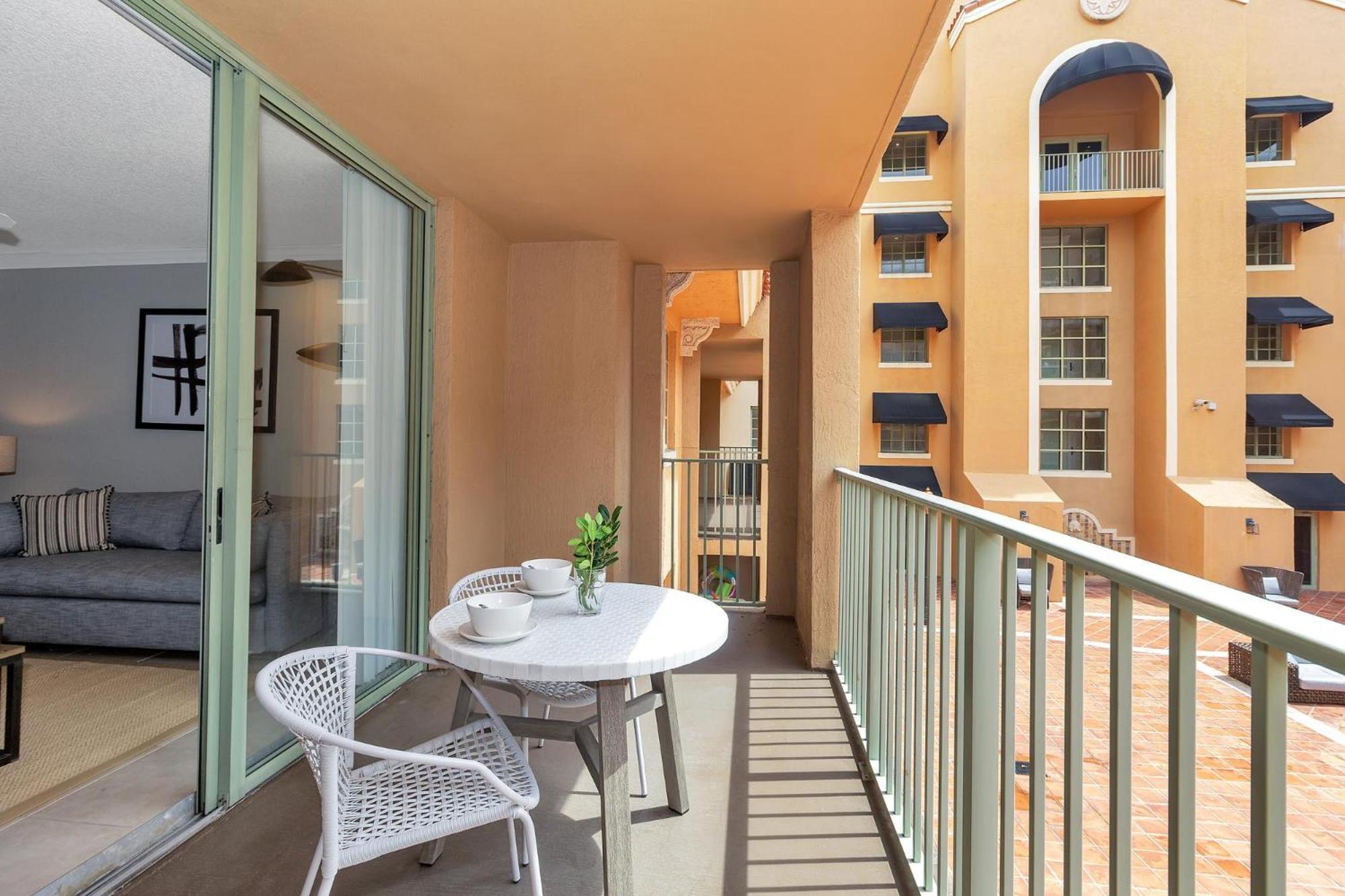 Dharma Home Suites Coral Gables At Gables Grand Plaza Miami Pokój zdjęcie