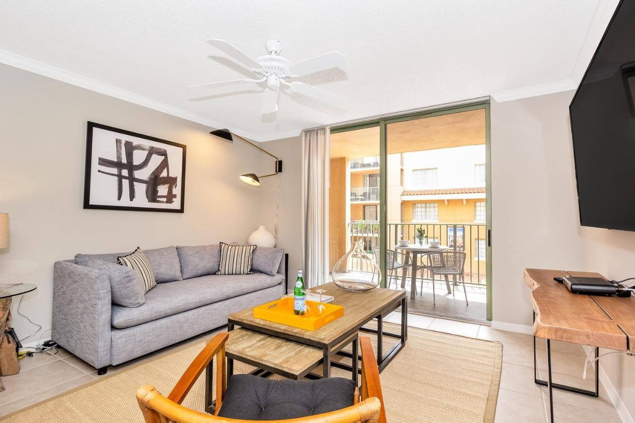 Dharma Home Suites Coral Gables At Gables Grand Plaza Miami Zewnętrze zdjęcie